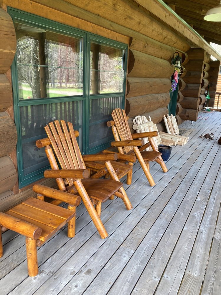 Should I Leave My Outdoor Cedar Log Furniture Unfinished or Finish it?